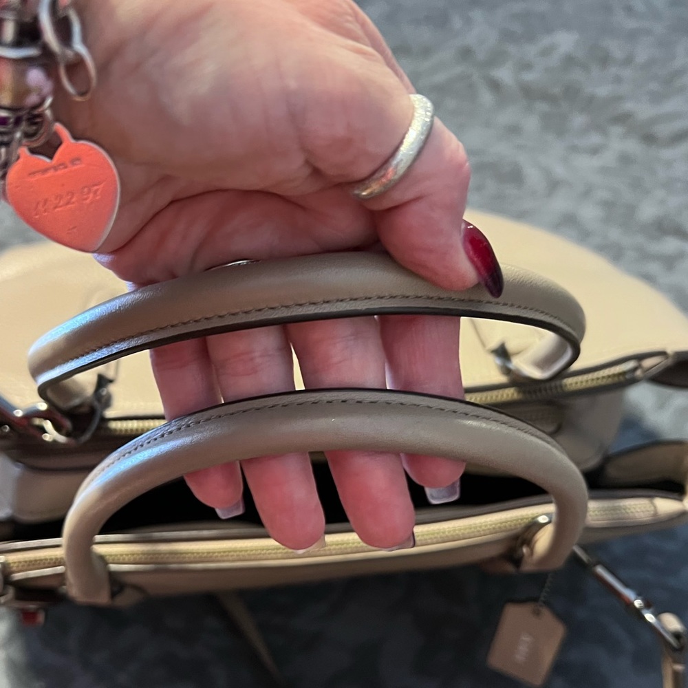 Authentic Coach - image 7